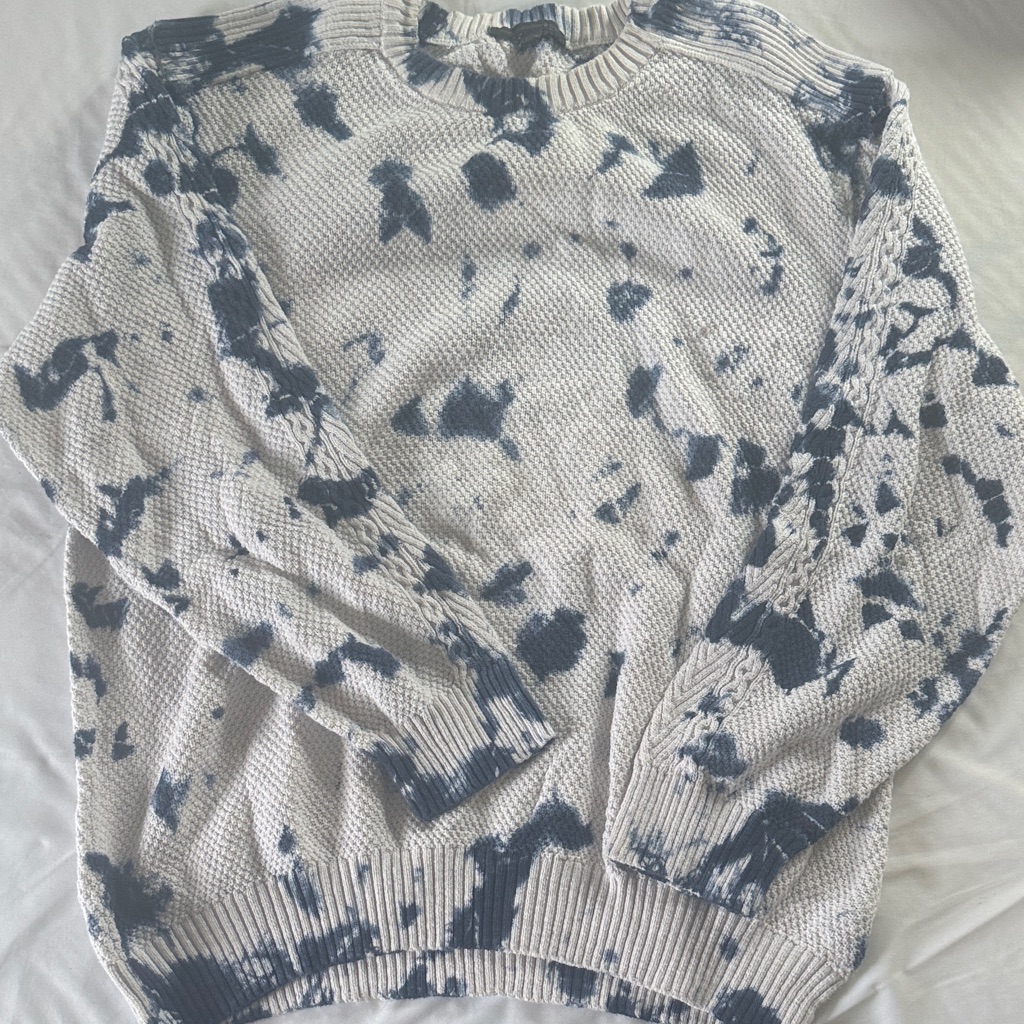 John Varvatos Tie-Dye Knit Sweater In White And Navy